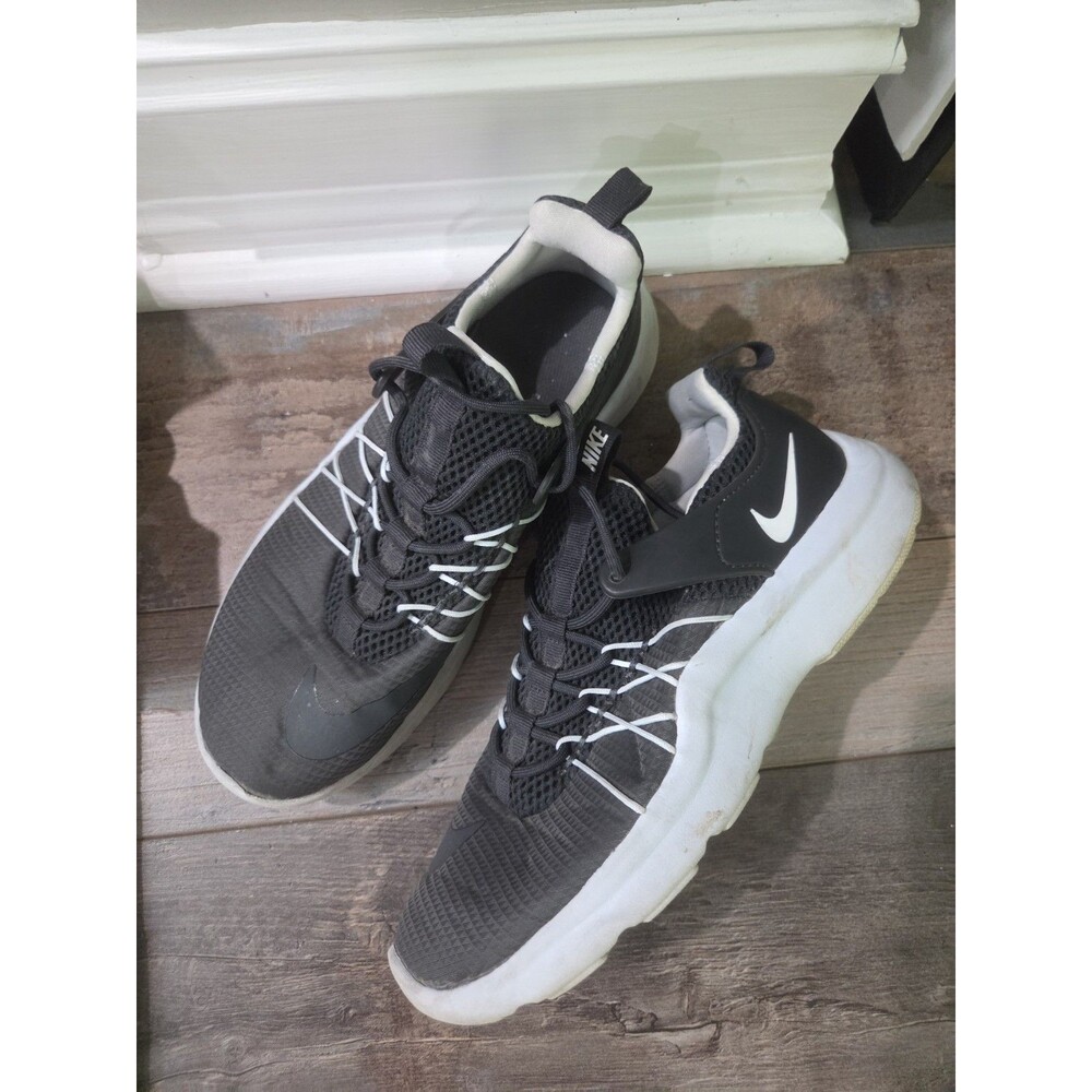 Nike Darwin Black Running Sneakers Women’s Size 7 819959-005 SB8